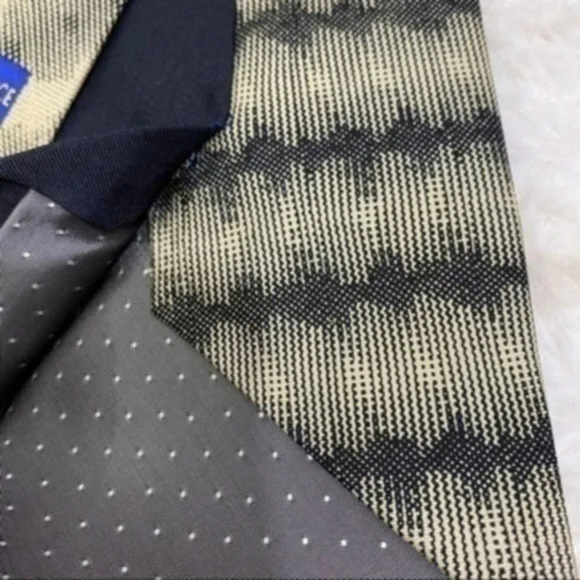 Gianni Versace Tie Color Navy Blue/Tan/Yellow